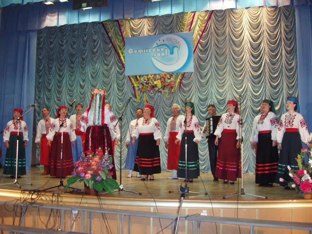 Ми працю любимо, що в творчість перейшла