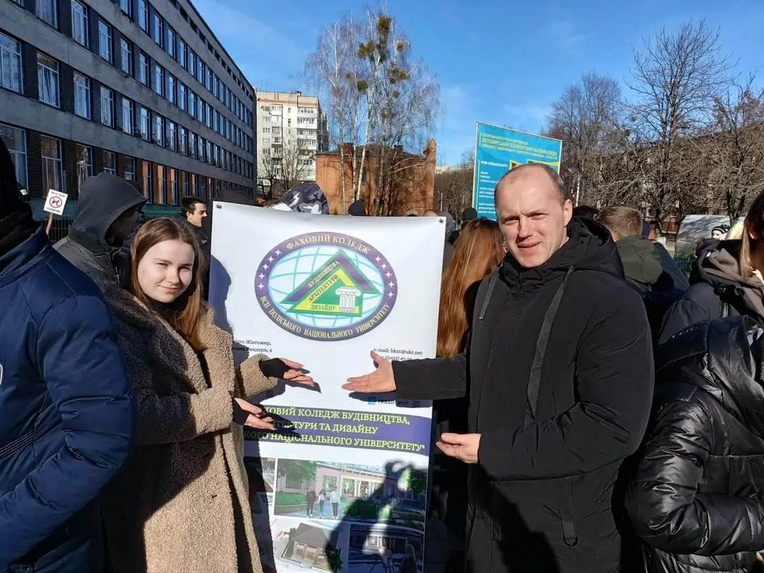 Благодійна ярмарка задля підтримки ЗСУ!