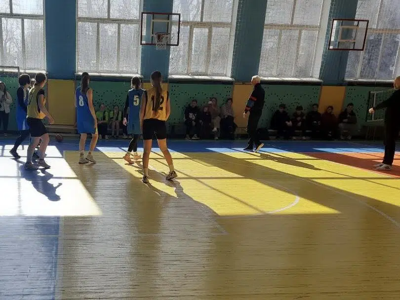 Змагання з баскетболу