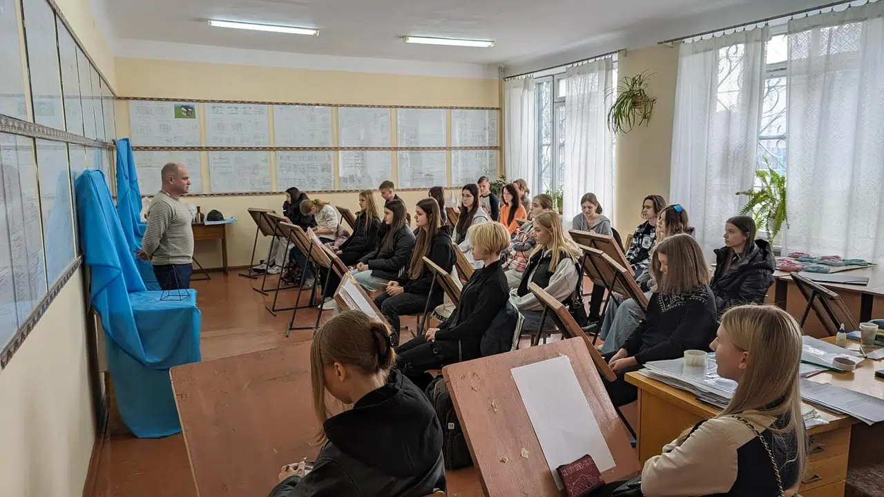 Курси з рисунку вже розпочалися!
