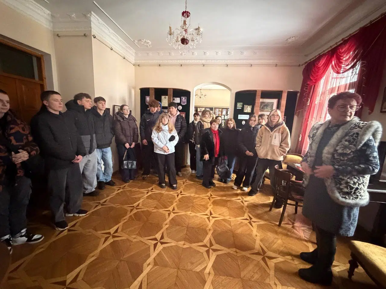 Екскурсія до музею літератури