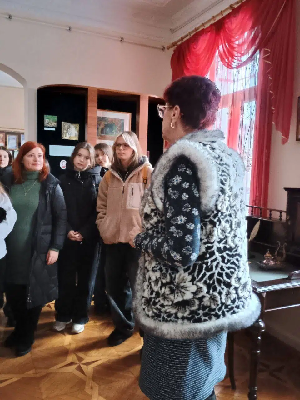 Екскурсія до музею літератури