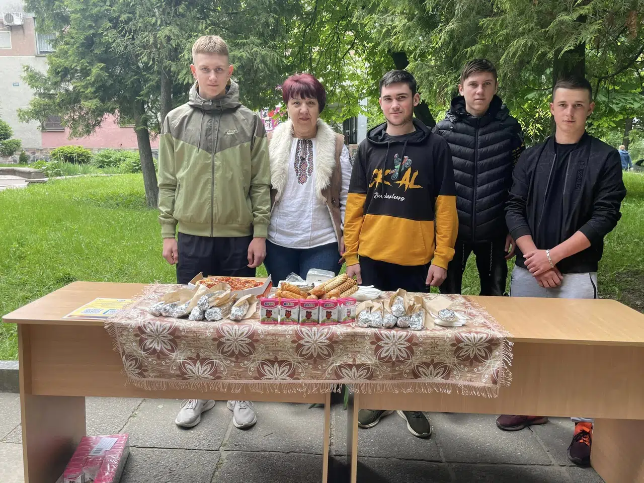 Благодійний ярмарок на день вишиванки