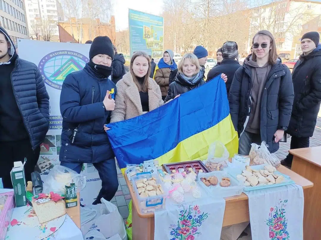 Благодійна ярмарка задля підтримки ЗСУ!