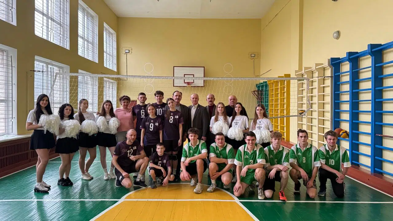 Товариська зустріч з волейболу