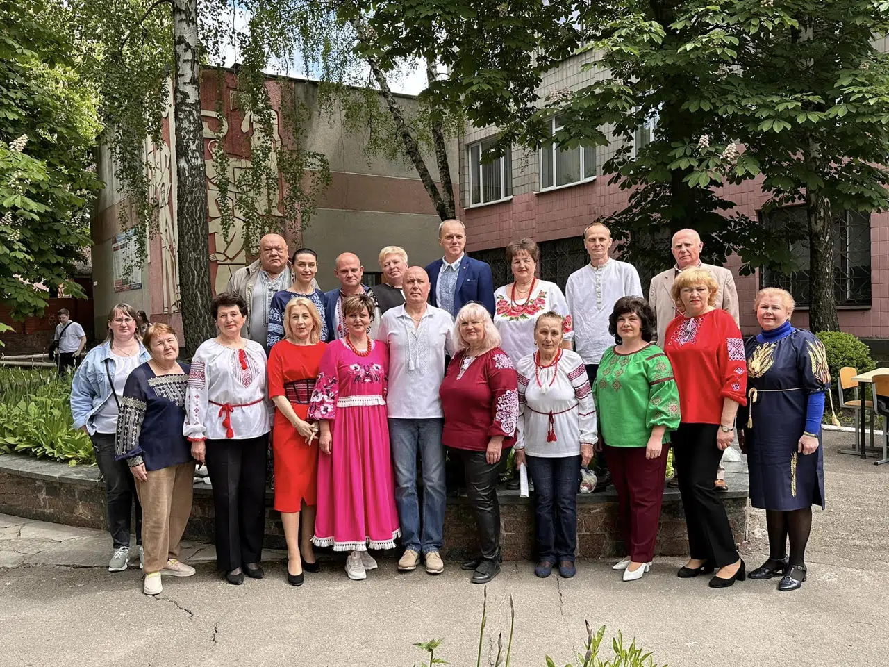 Благодійний ярмарок на день вишиванки