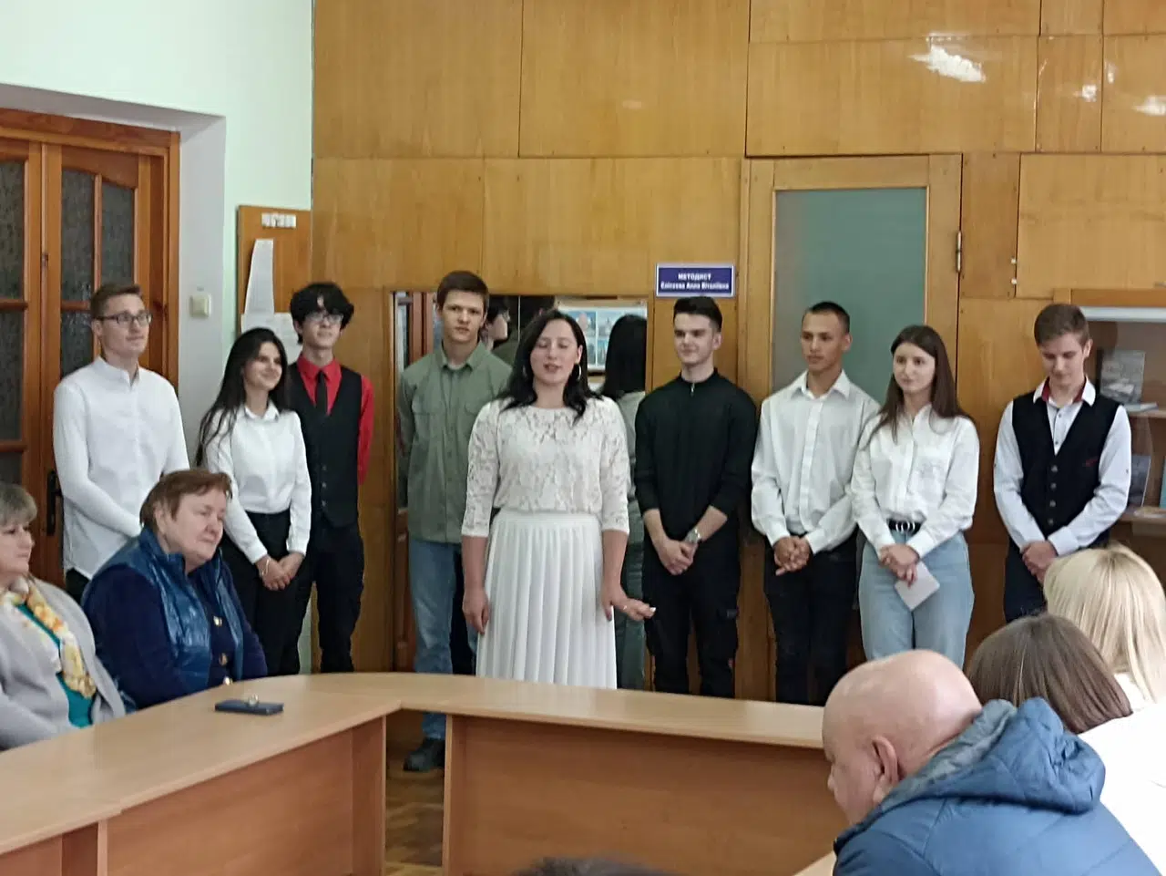 Привітання студентами коледжу своїх викладачів?