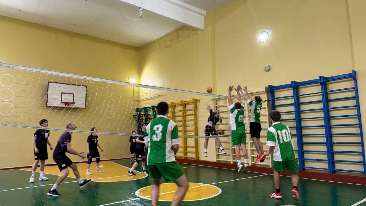 Товариська зустріч з волейболу