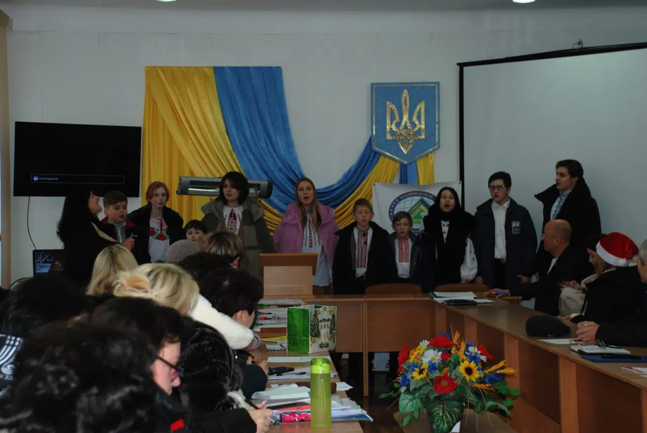 Привітання з колядками та щедрівками від нових гостей коледжу