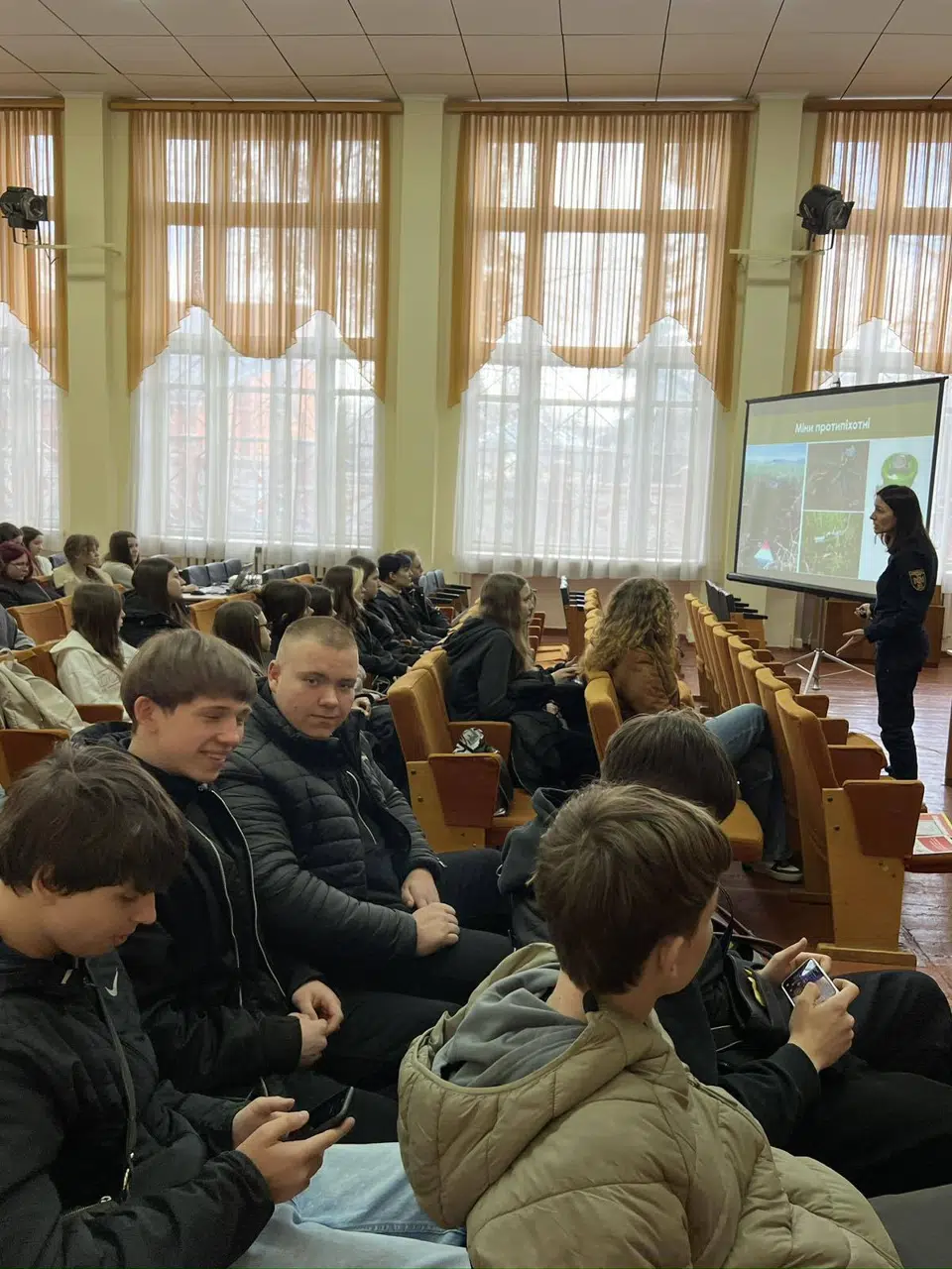 Безпека понад усе: зустріч із представницею ДСНС