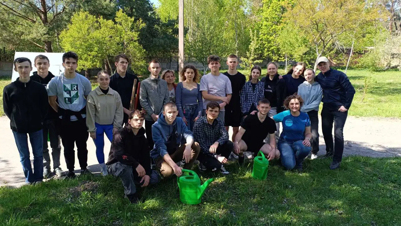 Благодійна акція «Посади дерево - зроби крок до життя!»