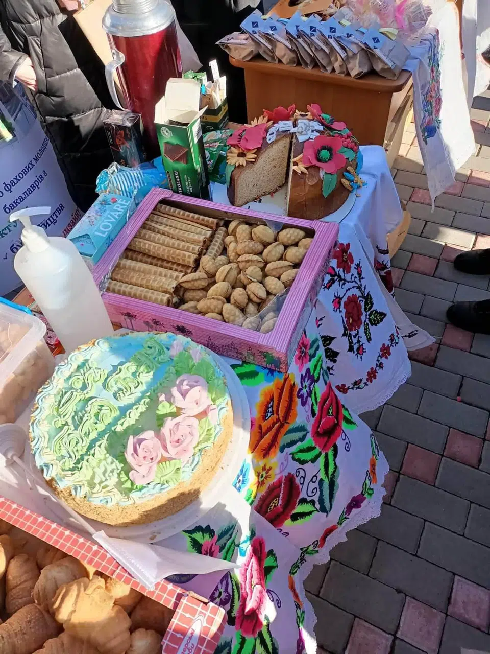 Благодійна ярмарка задля підтримки ЗСУ!