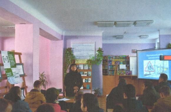 Архівне фото бібліотеки коледжу: Люди бібліотеки