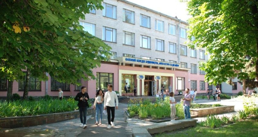 Архівне фото бібліотеки коледжу: Історія, що почалася 1945 року